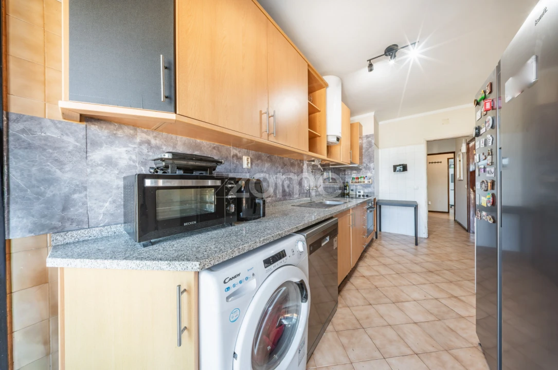 Apartamento T2 para Venda em Ferreiros e Gondizalves Foto 7