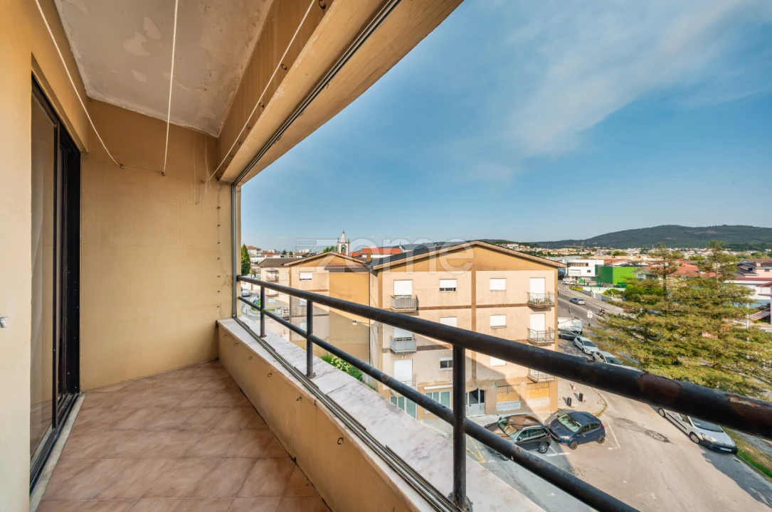 Apartamento T2 para Venda em Ferreiros e Gondizalves Foto 8