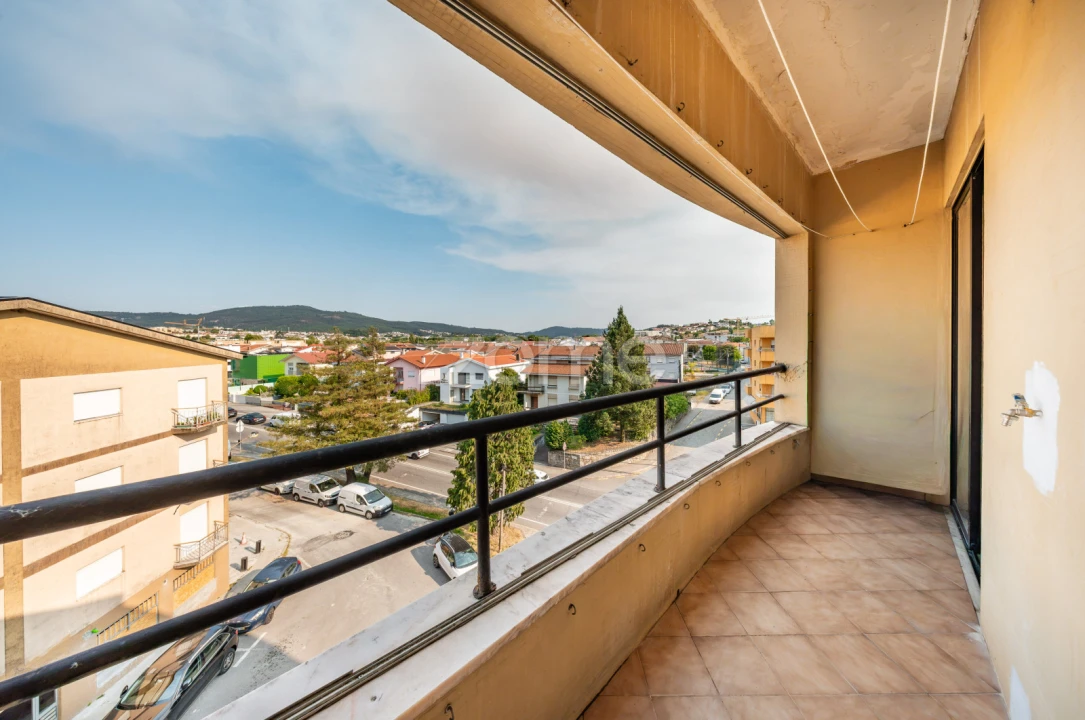 Apartamento T2 para Venda em Ferreiros e Gondizalves Foto 10