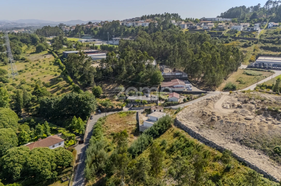 Terreno para Venda em Sabariz Foto 4