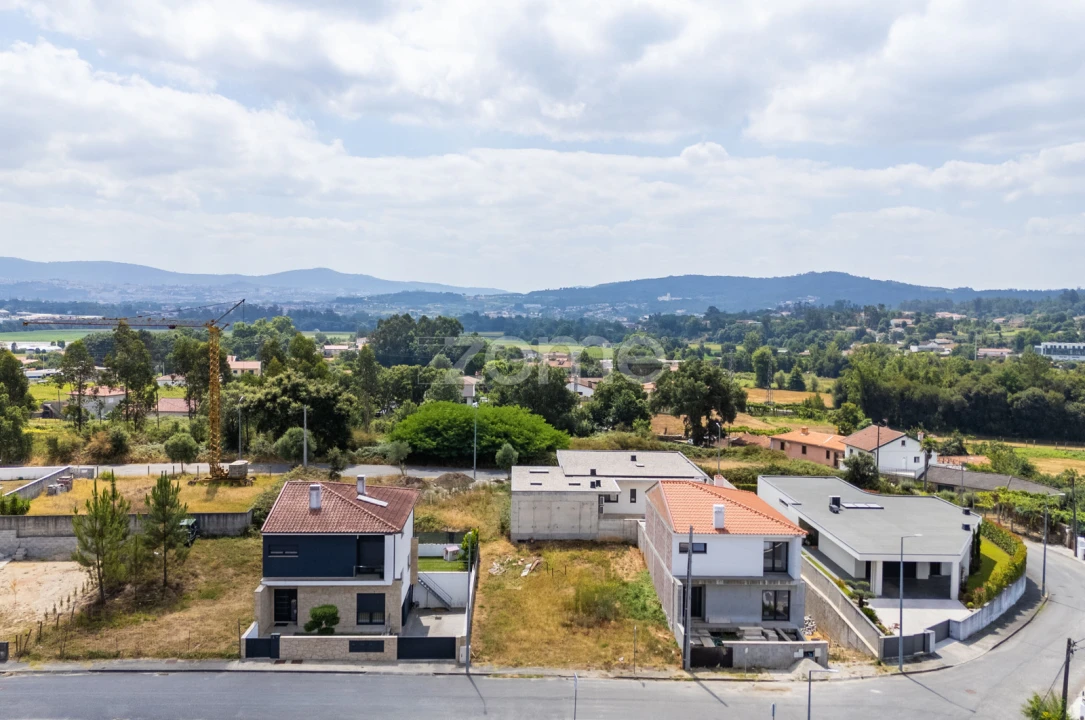 Terreno para Venda em Cabanelas Foto 1