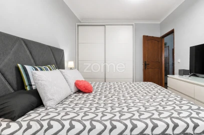 Apartamento T2 para Venda em Nogueira e Silva Escura
