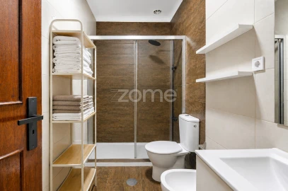 Apartamento T2 para Venda em Nogueira e Silva Escura