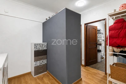 Apartamento T2 para Venda em Nogueira e Silva Escura