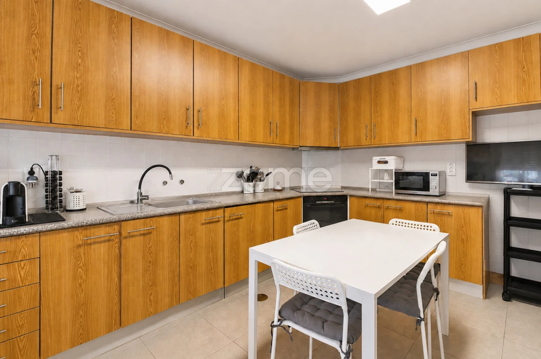 Apartamento T2 para Venda em Nogueira e Silva Escura Foto 1