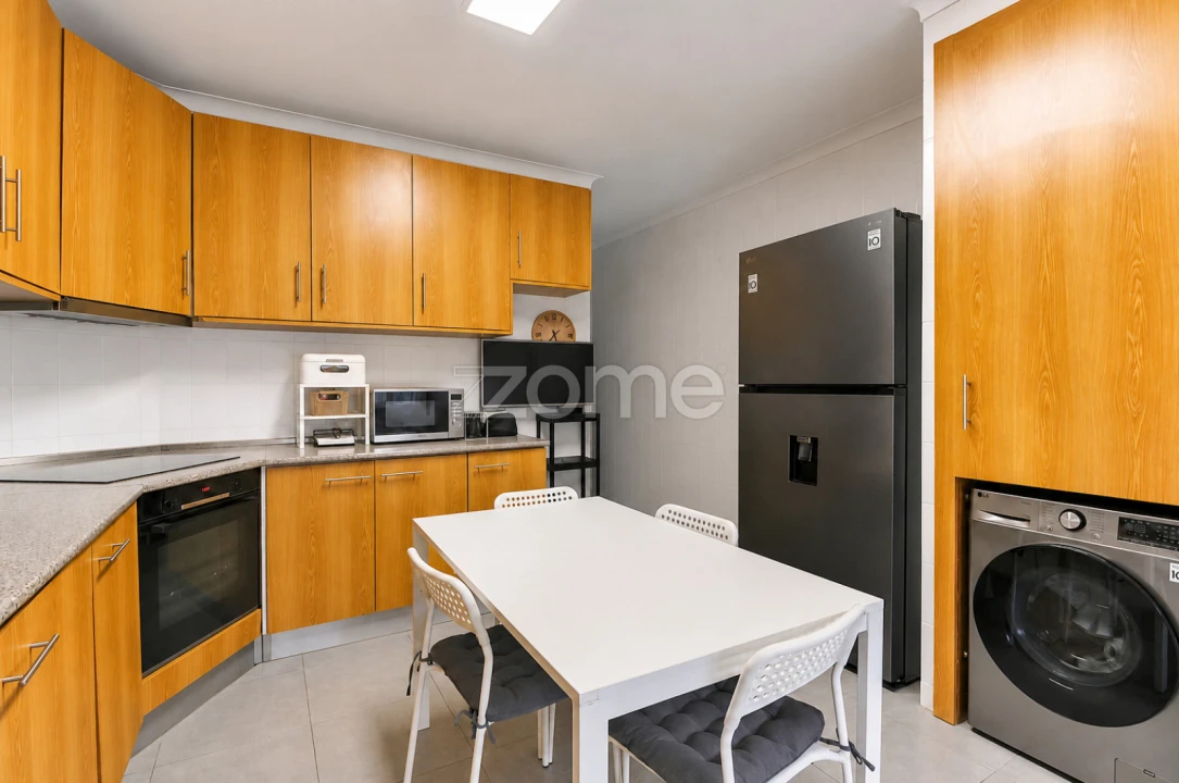 Apartamento T2 para Venda em Nogueira e Silva Escura Foto 3