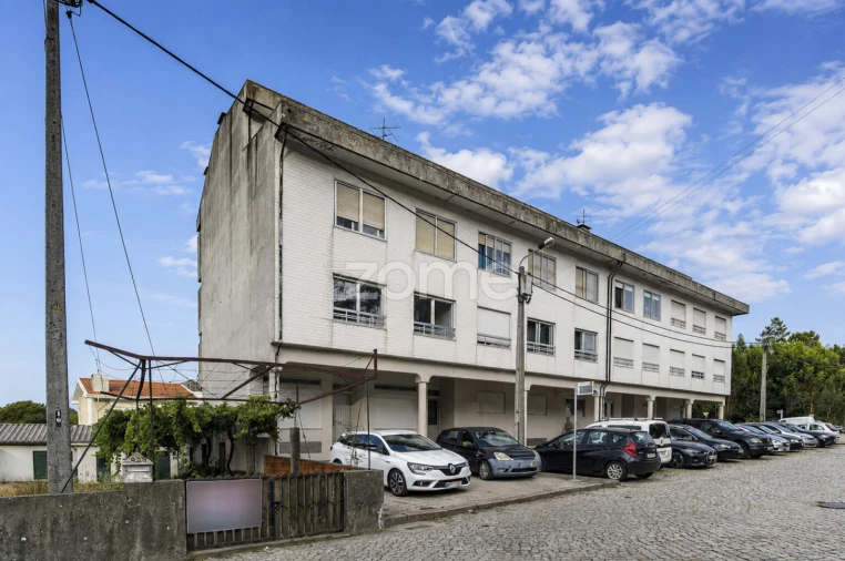 Apartamento T2 para Venda em Nogueira e Silva Escura Foto 30