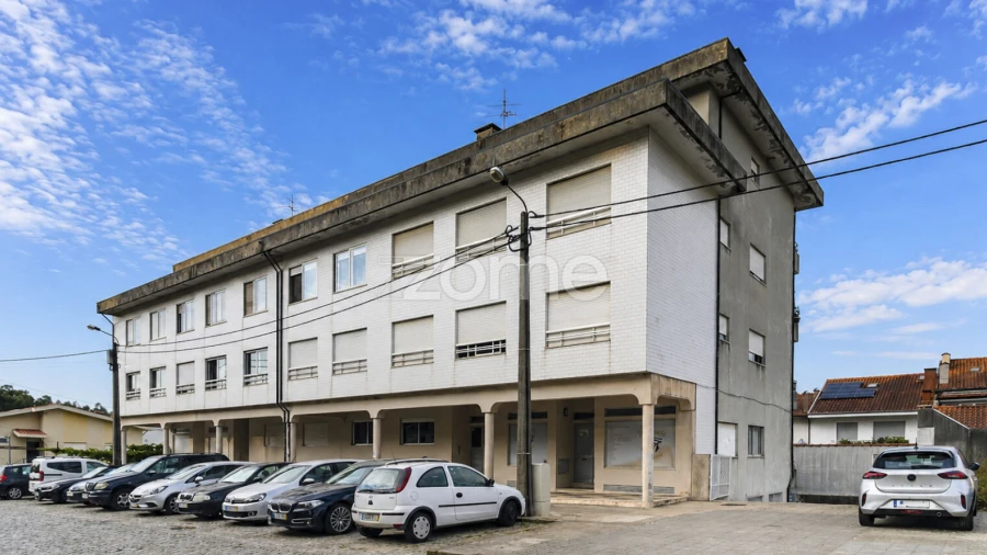 Apartamento T2 para Venda em Nogueira e Silva Escura