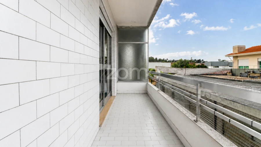 Apartamento T2 para Venda em Nogueira e Silva Escura