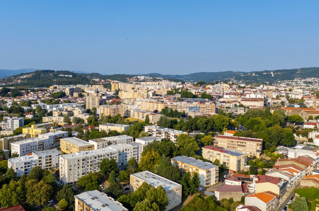 Apartamento T3 para Venda em Braga (Maximinos, Sé e Cividade) Foto 25