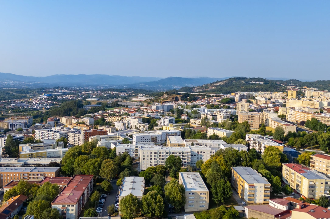 Apartamento T3 para Venda em Braga (Maximinos, Sé e Cividade) Foto 26