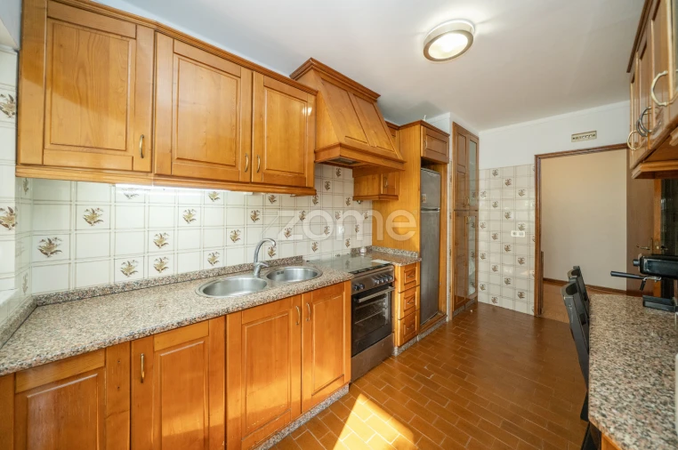 Apartamento T3 para Venda em Braga (Maximinos, Sé e Cividade) Foto 10