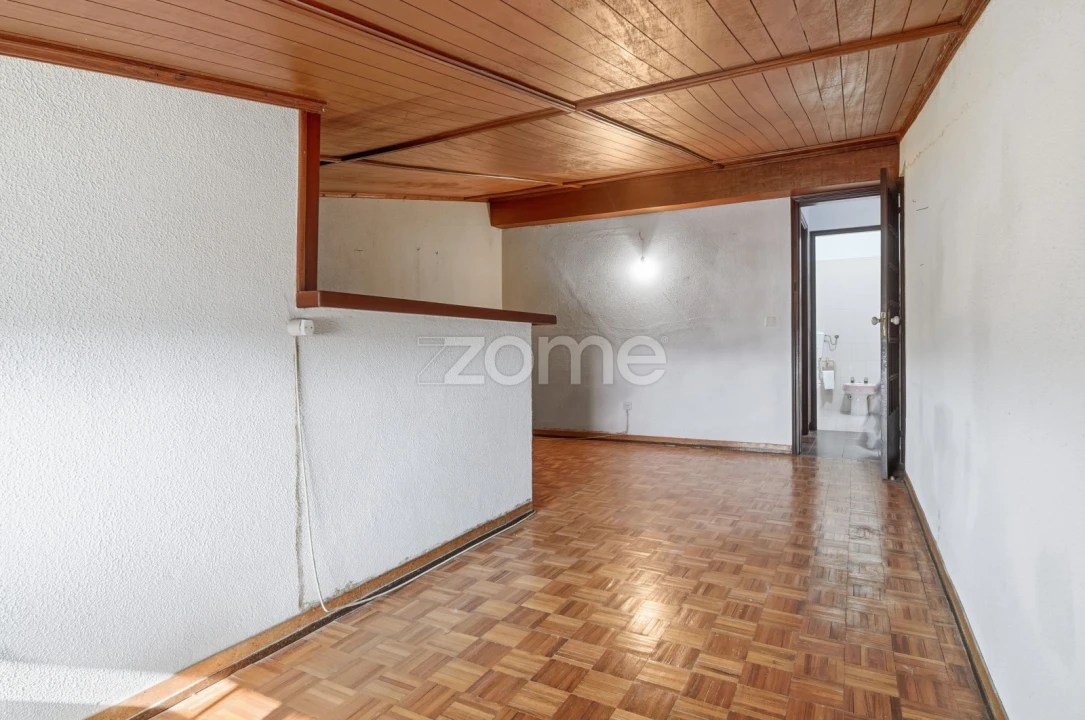 Apartamento T4 para Venda em Carcavelos e Parede Foto 38