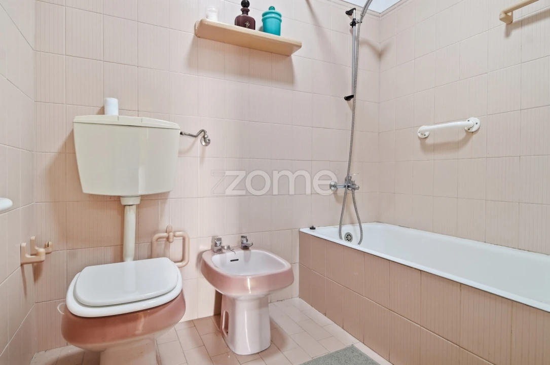 Apartamento T4 para Venda em Carcavelos e Parede Foto 15