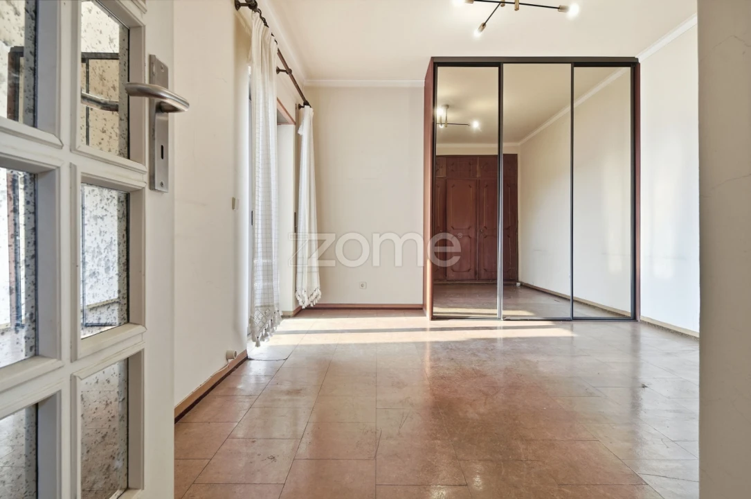 Apartamento T4 para Venda em Carcavelos e Parede Foto 17