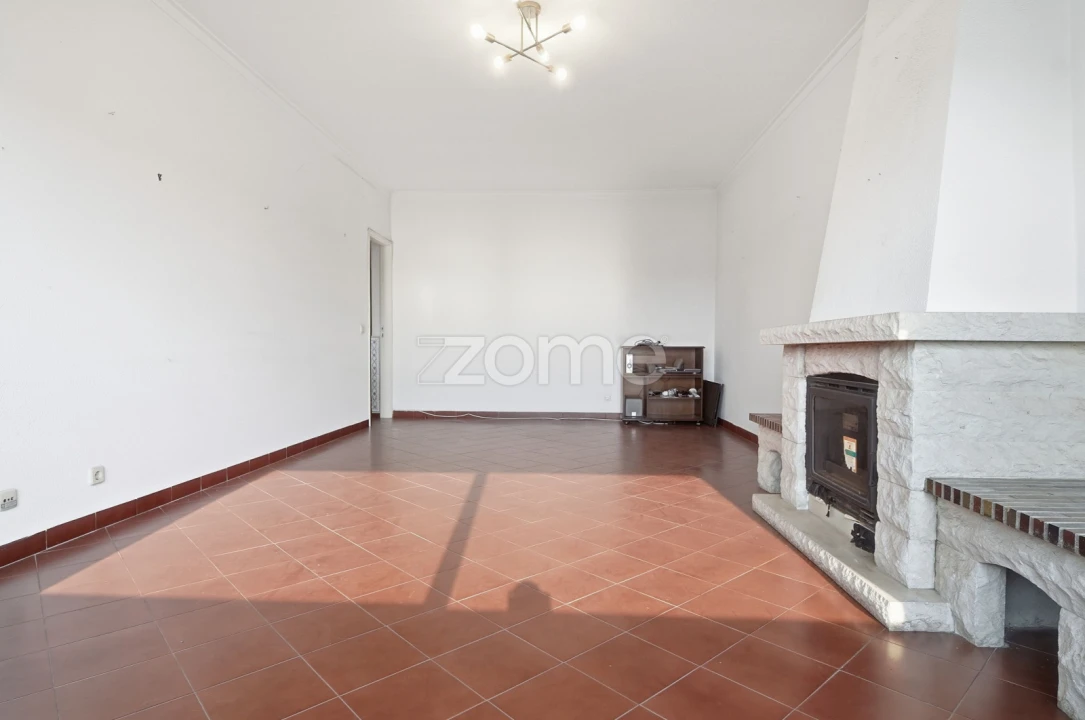 Apartamento T4 para Venda em Carcavelos e Parede Foto 7