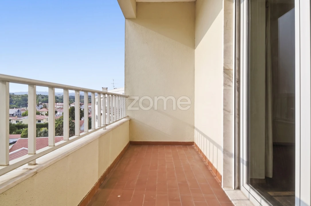 Apartamento T4 para Venda em Carcavelos e Parede Foto 24