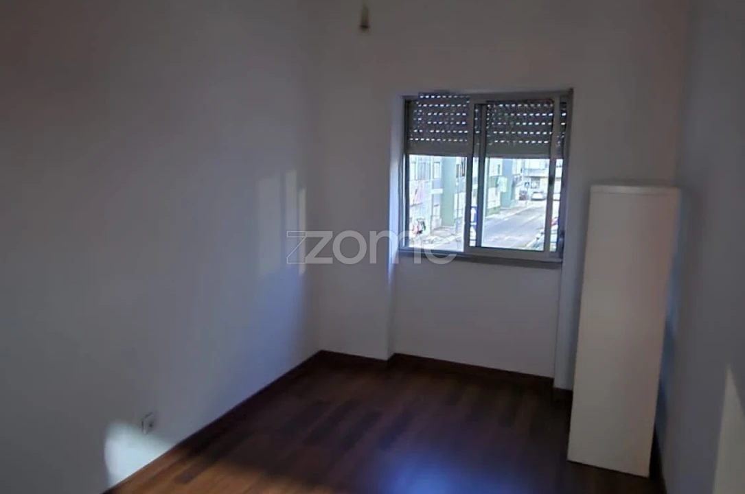Apartamento T2 para Arrendamento em Baixa da Banheira e Vale da Amoreira Foto 8