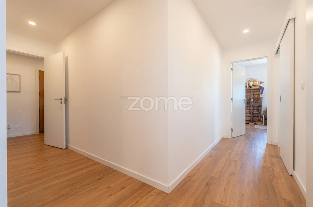 Apartamento T3 para Venda em Santa Clara e Castelo Viegas Foto 11