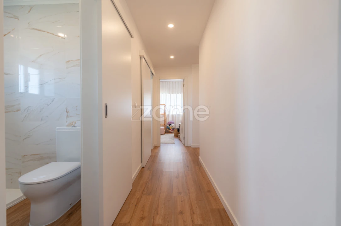 Apartamento T3 para Venda em Santa Clara e Castelo Viegas Foto 19