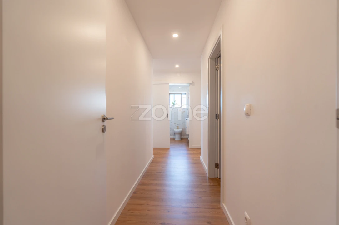 Apartamento T3 para Venda em Santa Clara e Castelo Viegas Foto 12