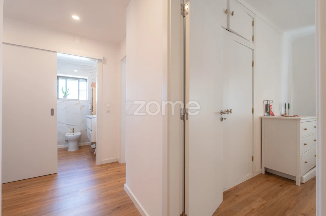 Apartamento T3 para Venda em Santa Clara e Castelo Viegas Foto 18