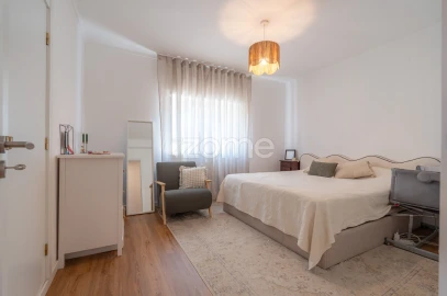 Apartamento T3 para Venda em Santa Clara e Castelo Viegas