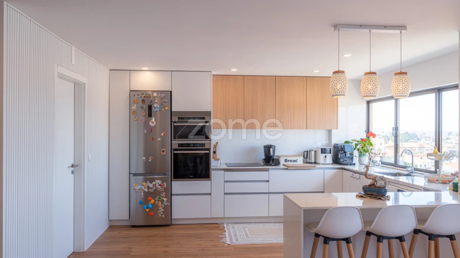 Apartamento T3 para Venda em Santa Clara e Castelo Viegas
