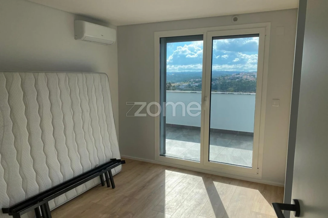 Apartamento T2 para Arrendamento em Leiria, Pousos, Barreira e Cortes Foto 12