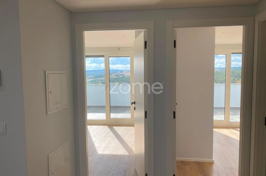 Apartamento T2 para Arrendamento em Leiria, Pousos, Barreira e Cortes Foto 4