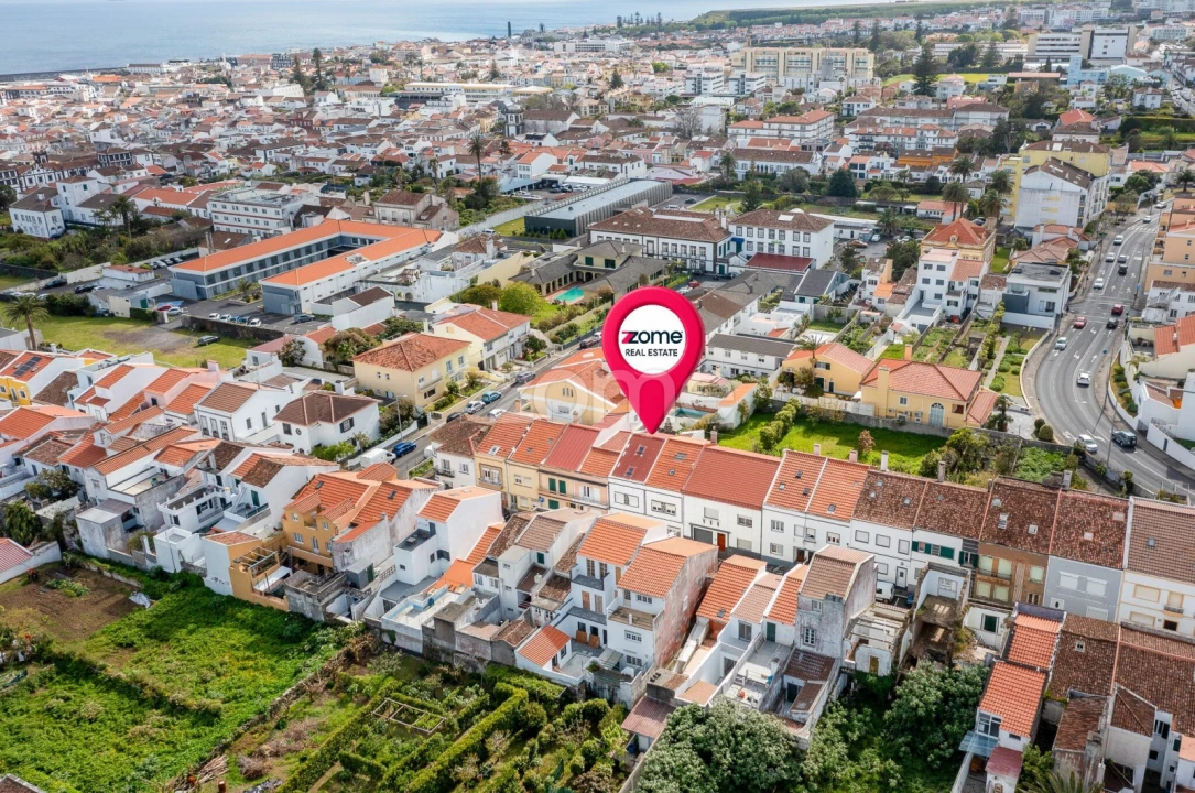 Moradia T4 para Venda em Ponta Delgada (São Sebastião) Foto 34