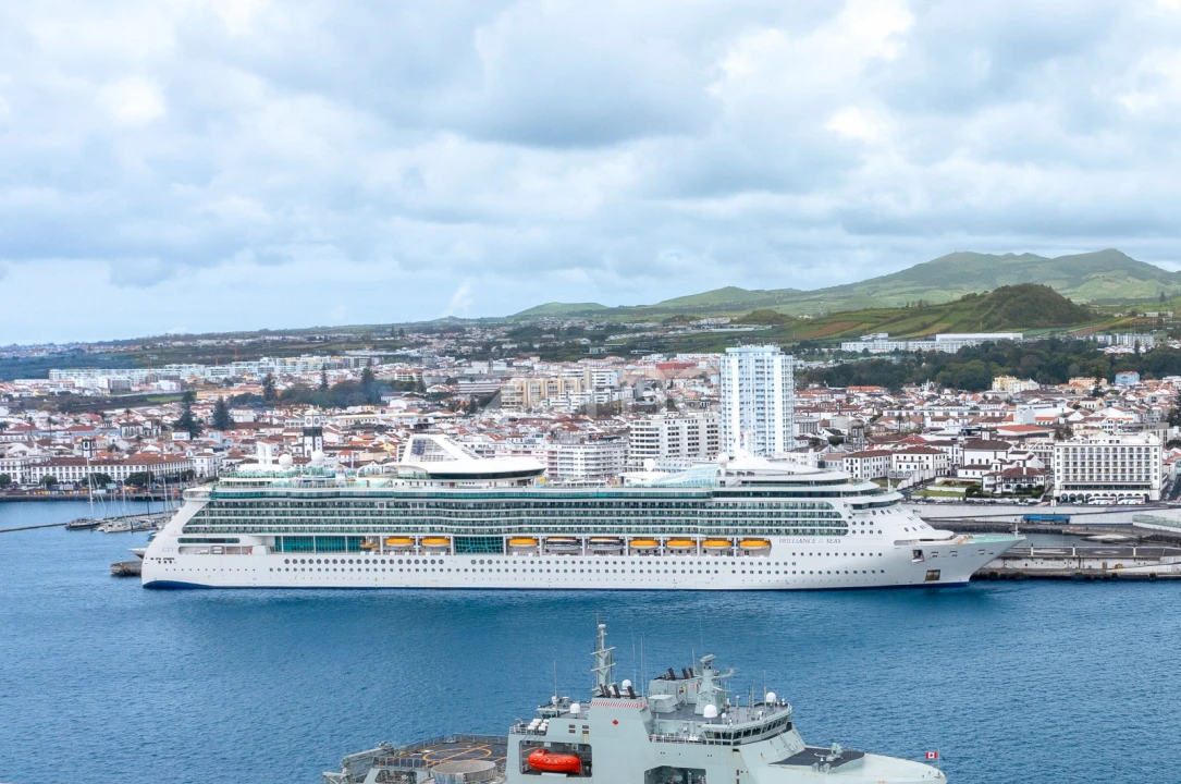 Moradia T4 para Venda em Ponta Delgada (São Sebastião) Foto 38