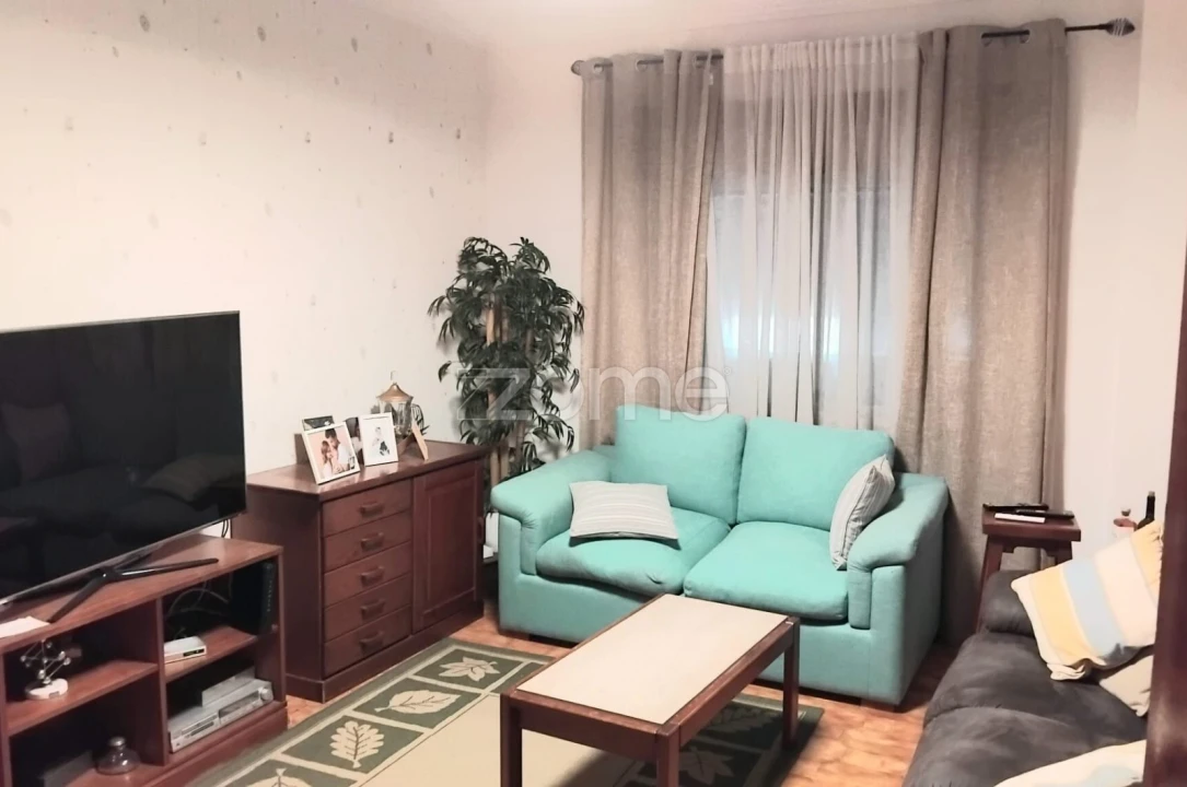 Apartamento T3 para Venda em Amora Foto 1