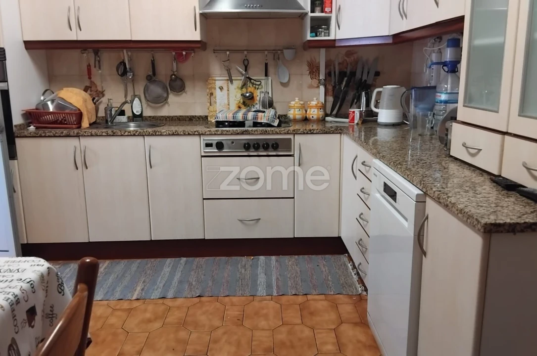 Apartamento T3 para Venda em Amora Foto 3