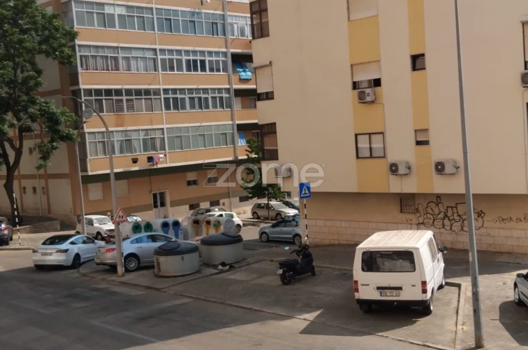 Apartamento T3 para Venda em Amora Foto 11