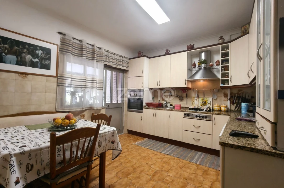 Apartamento T3 para Venda em Amora Foto 6
