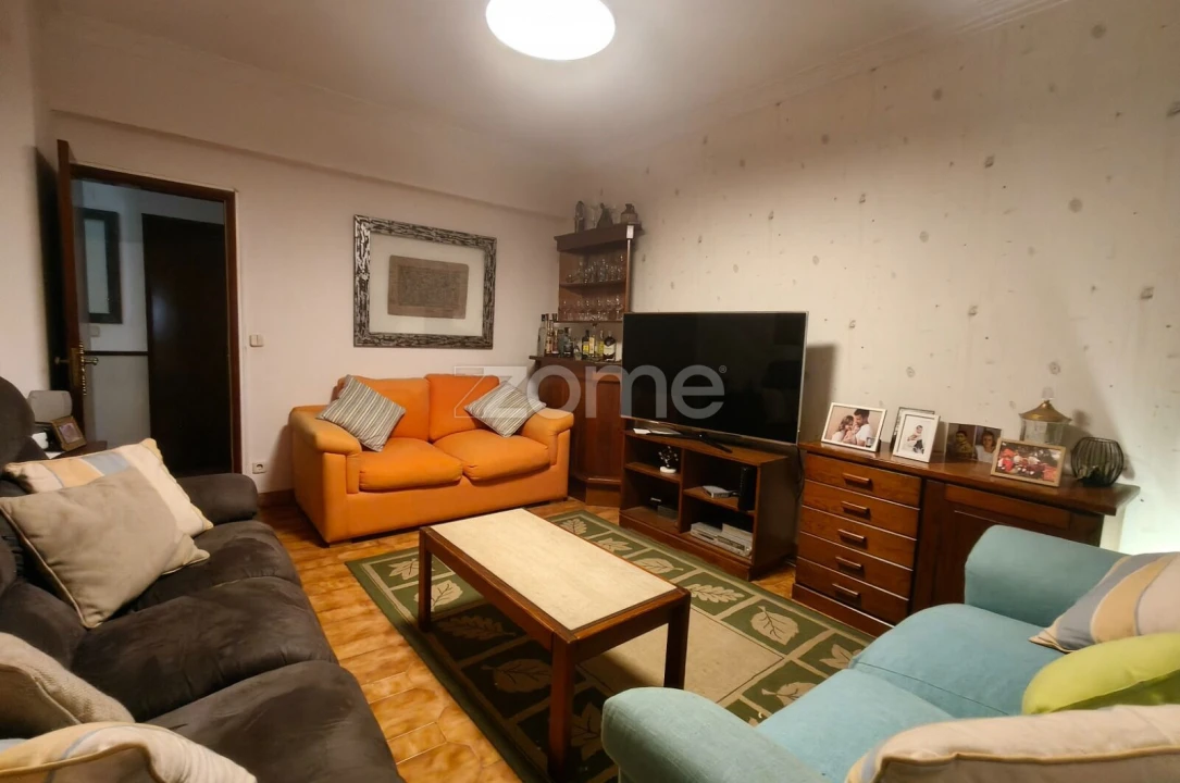 Apartamento T3 para Venda em Amora Foto 2