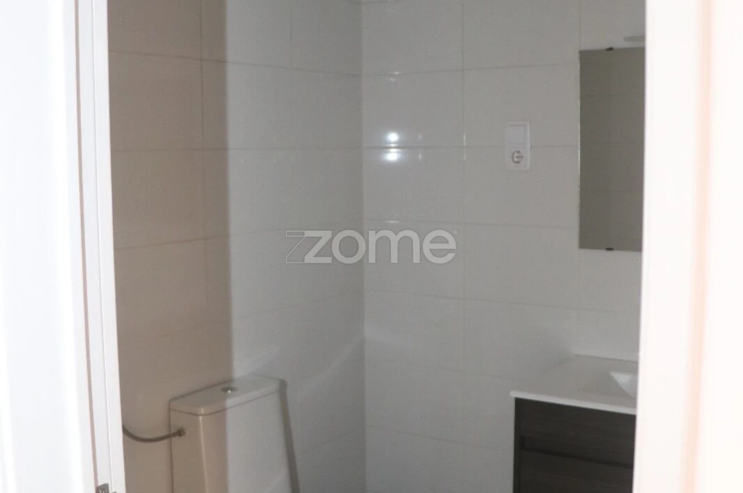 Apartamento T3 para Venda em Santo António dos Cavaleiros e Frielas Foto 18