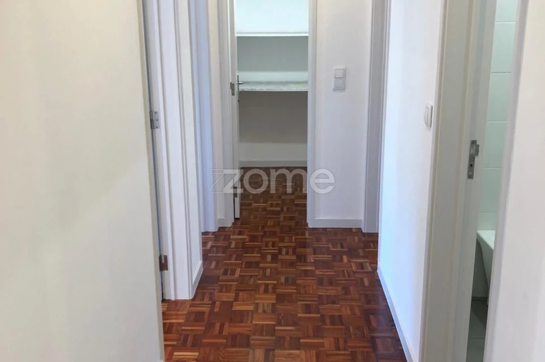 Apartamento T3 para Venda em Santo António dos Cavaleiros e Frielas Foto 5