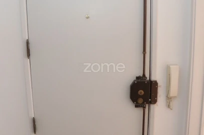 Apartamento T3 para Venda em Santo António dos Cavaleiros e Frielas