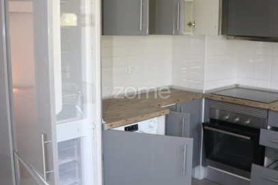 Apartamento T3 para Venda em Santo António dos Cavaleiros e Frielas
