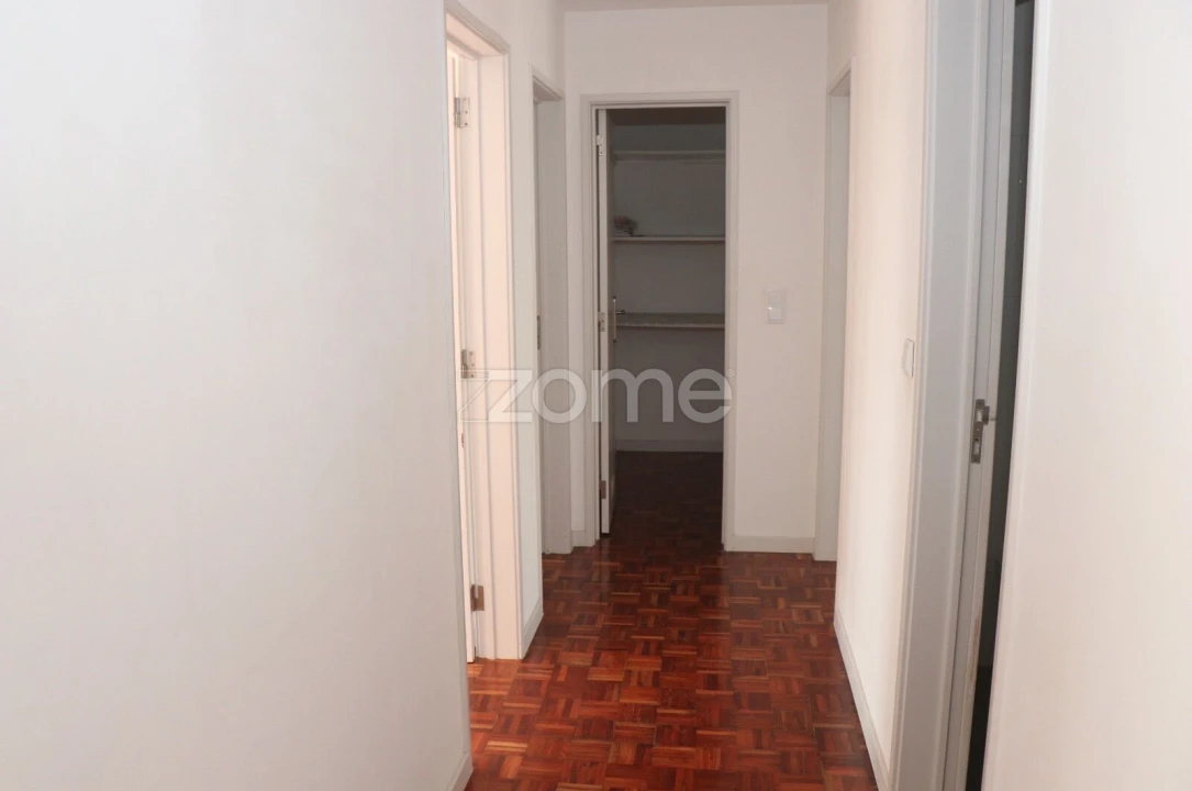 Apartamento T3 para Venda em Santo António dos Cavaleiros e Frielas Foto 8