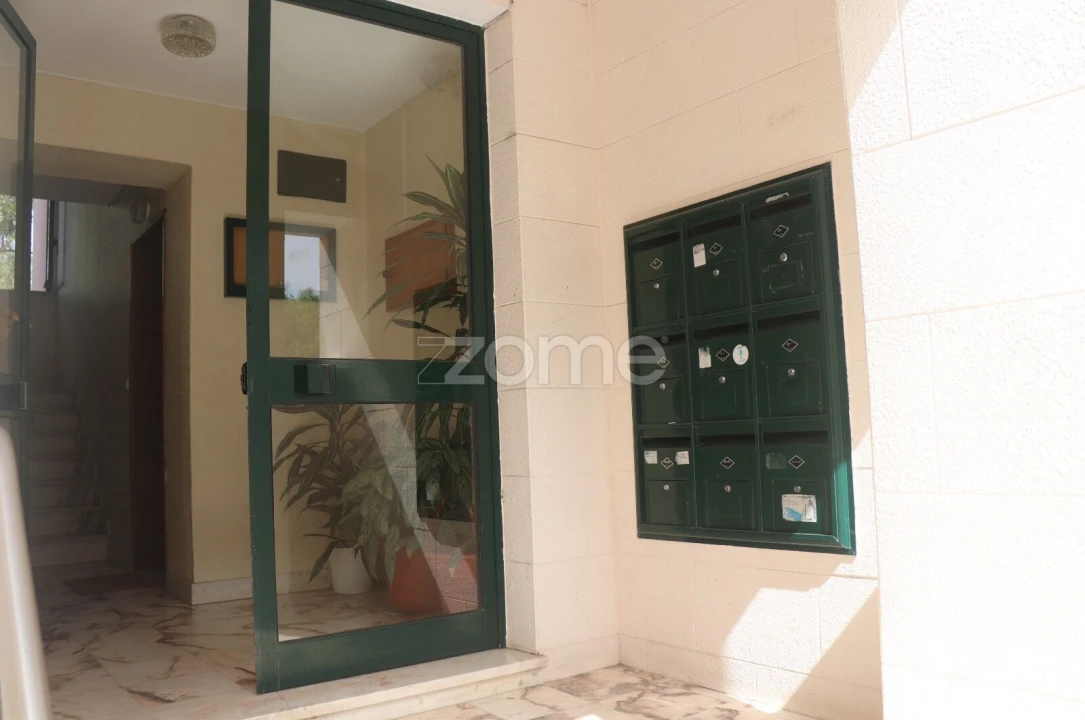 Apartamento T3 para Venda em Santo António dos Cavaleiros e Frielas Foto 4