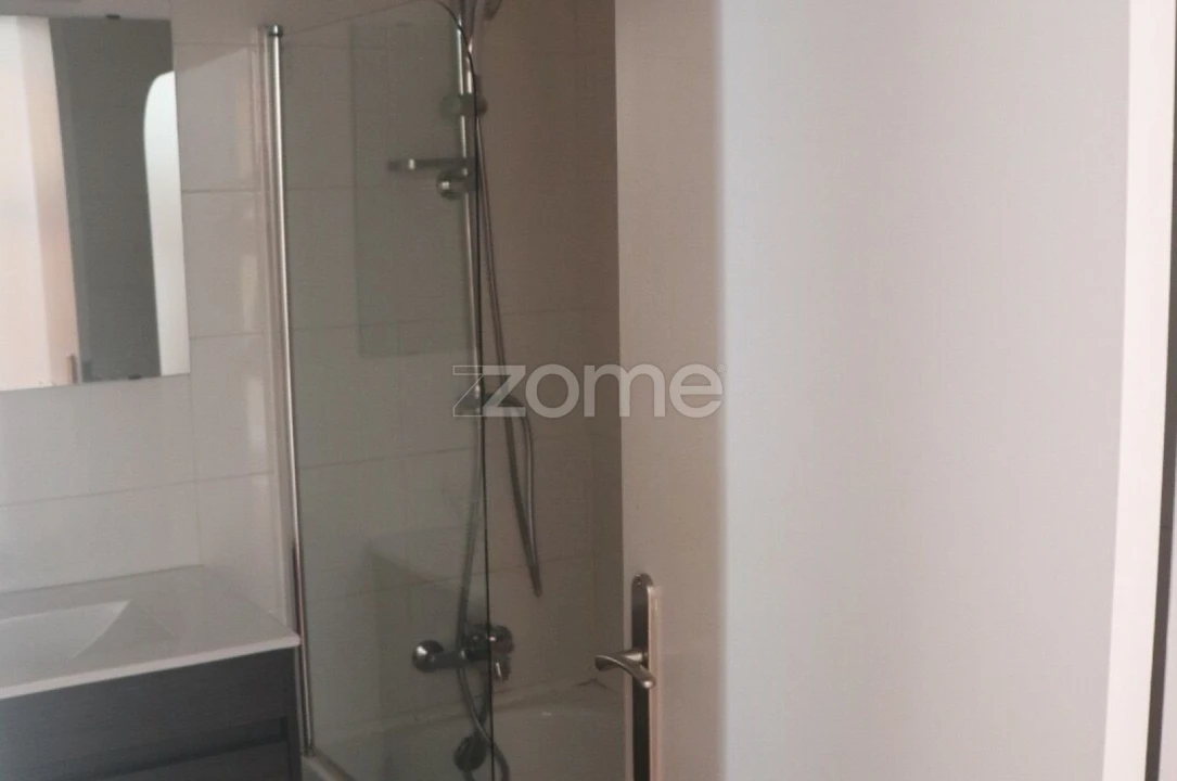 Apartamento T3 para Venda em Santo António dos Cavaleiros e Frielas Foto 19