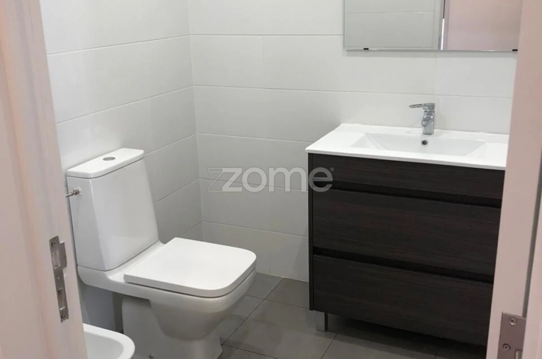Apartamento T3 para Venda em Santo António dos Cavaleiros e Frielas Foto 20