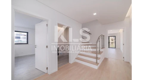 Moradia T4 para Venda em Tavarede