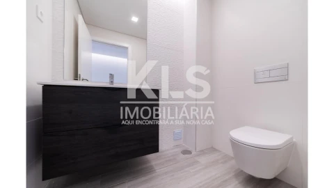 Moradia T4 para Venda em Tavarede