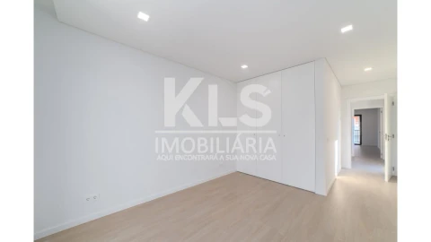 Moradia T4 para Venda em Tavarede