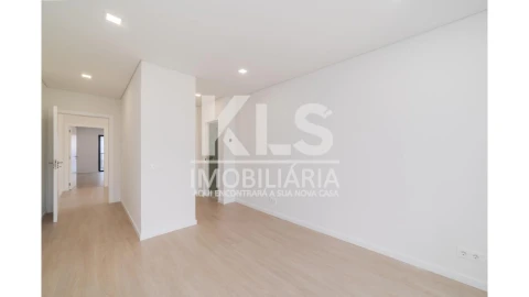 Moradia T4 para Venda em Tavarede
