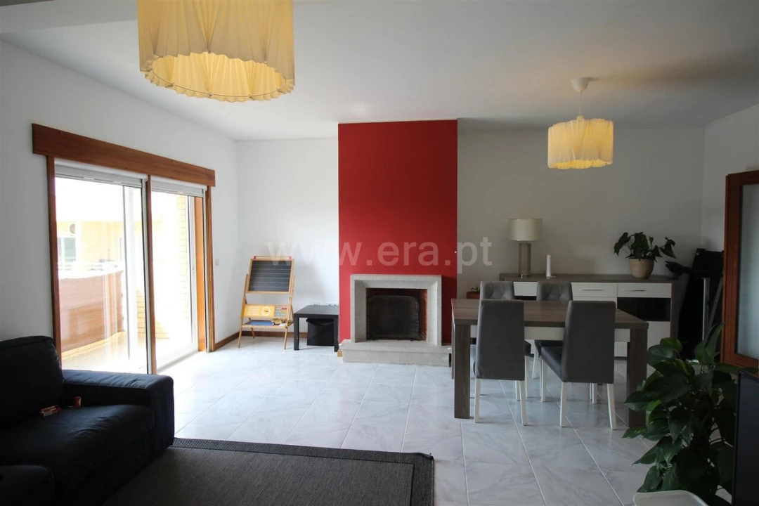 Apartamento T3 para Venda em Gulpilhares e Valadares Foto 1